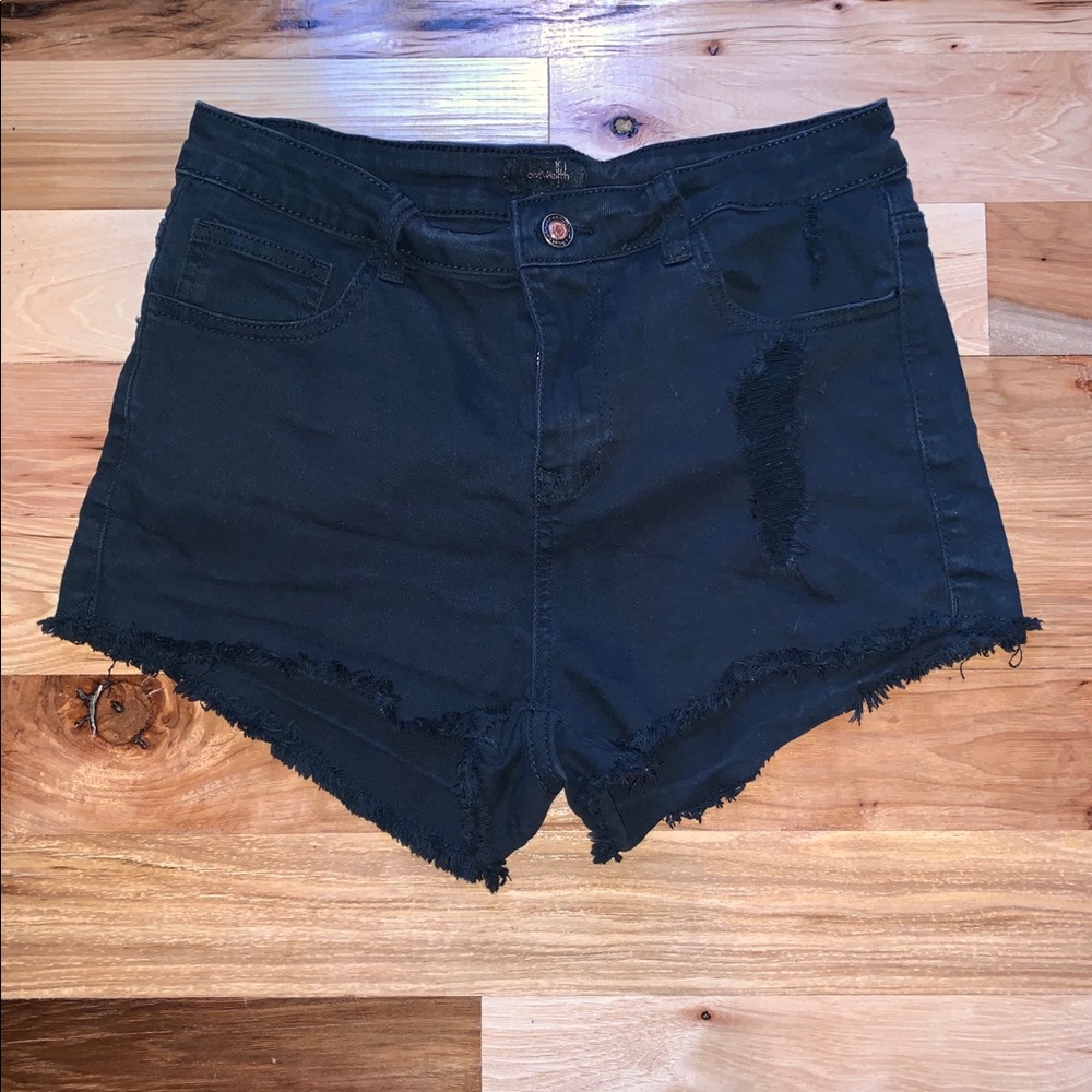 Black distressed Mid/high waisted shorts